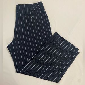 Anne Klein pinstripe crop pant. EUC
